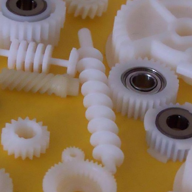 提高塑料的耐磨性，选择什么填充物好呢？